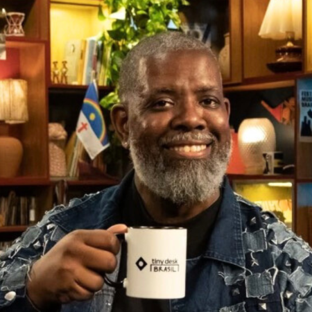 Péricles é o terceiro artista do Tiny Desk Brasil