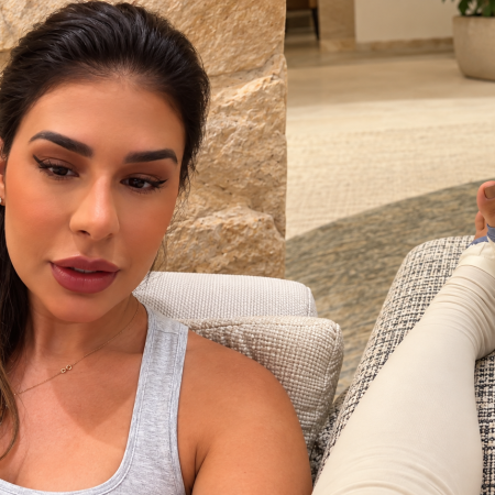 Simone Mendes faz cirurgia para retirar excesso de pele das coxas após perder mais de 30 kg — RSS Manager